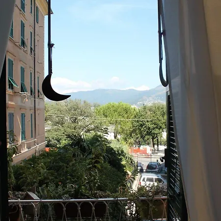 In Centro Zona Fiera,davanti Al Galliera Apartment