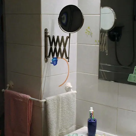 Apartment In Centro Zona Fiera,davanti Al Galliera *