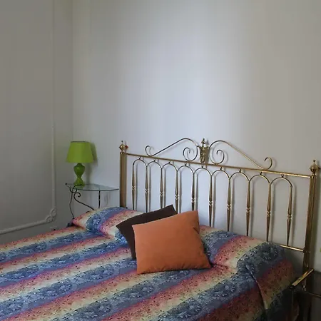 In Centro Zona Fiera,davanti Al Galliera Apartment Genoa
