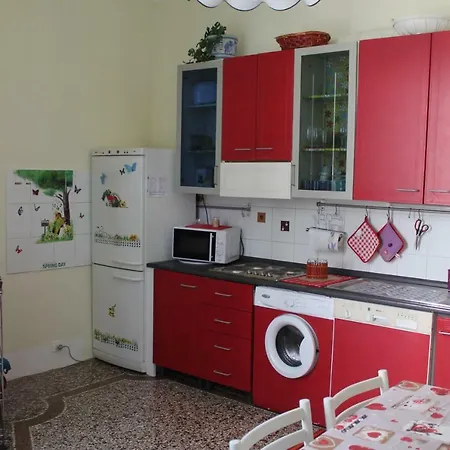 In Centro Zona Fiera,davanti Al Galliera *