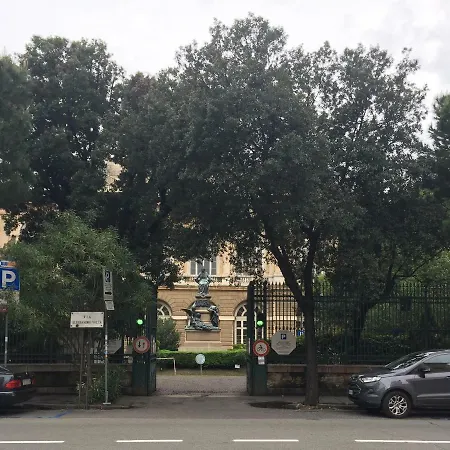 In Centro Zona Fiera,davanti Al Galliera Apartamento