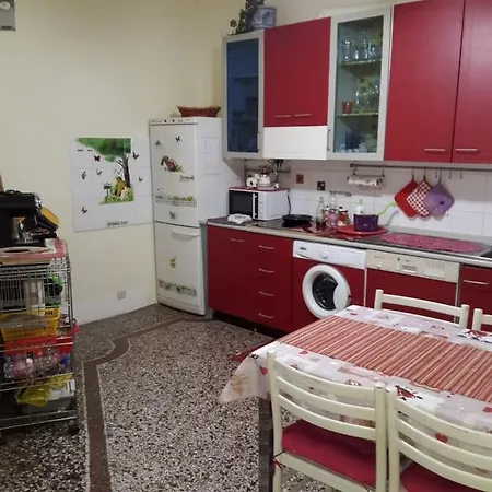 In Centro Zona Fiera,davanti Al Galliera Apartamento *